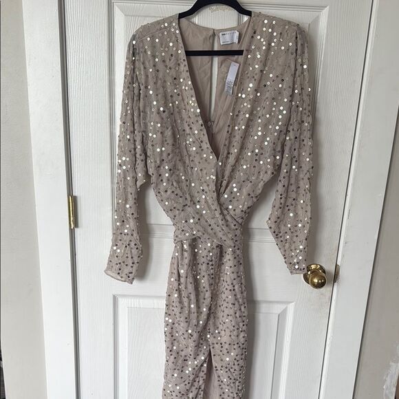 ASOS DESIGN midi dress with batwing sleeve & wrap waist in scatter sequin sz 12 - Picture 3 of 8